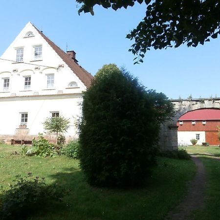 Penzion Zemanuv Dvur Božanov Exterior foto